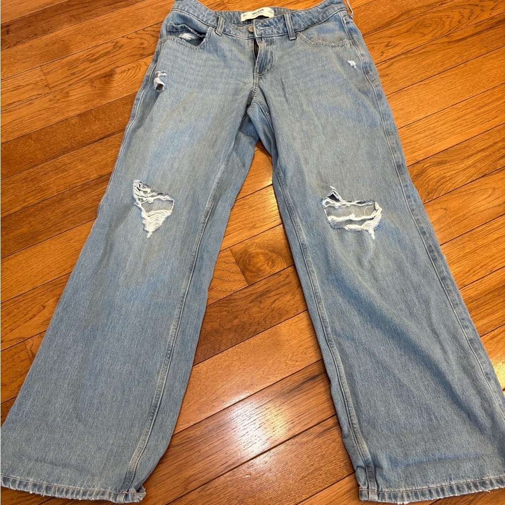 Hollister Low-Rise Baggy Light Blue Jeans size 4